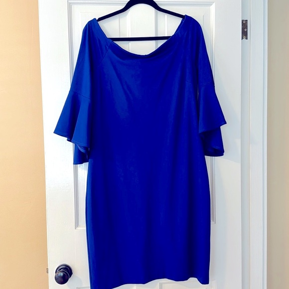 Off Shoulder Bell Sleeve Dress - Picture 2 of 6
